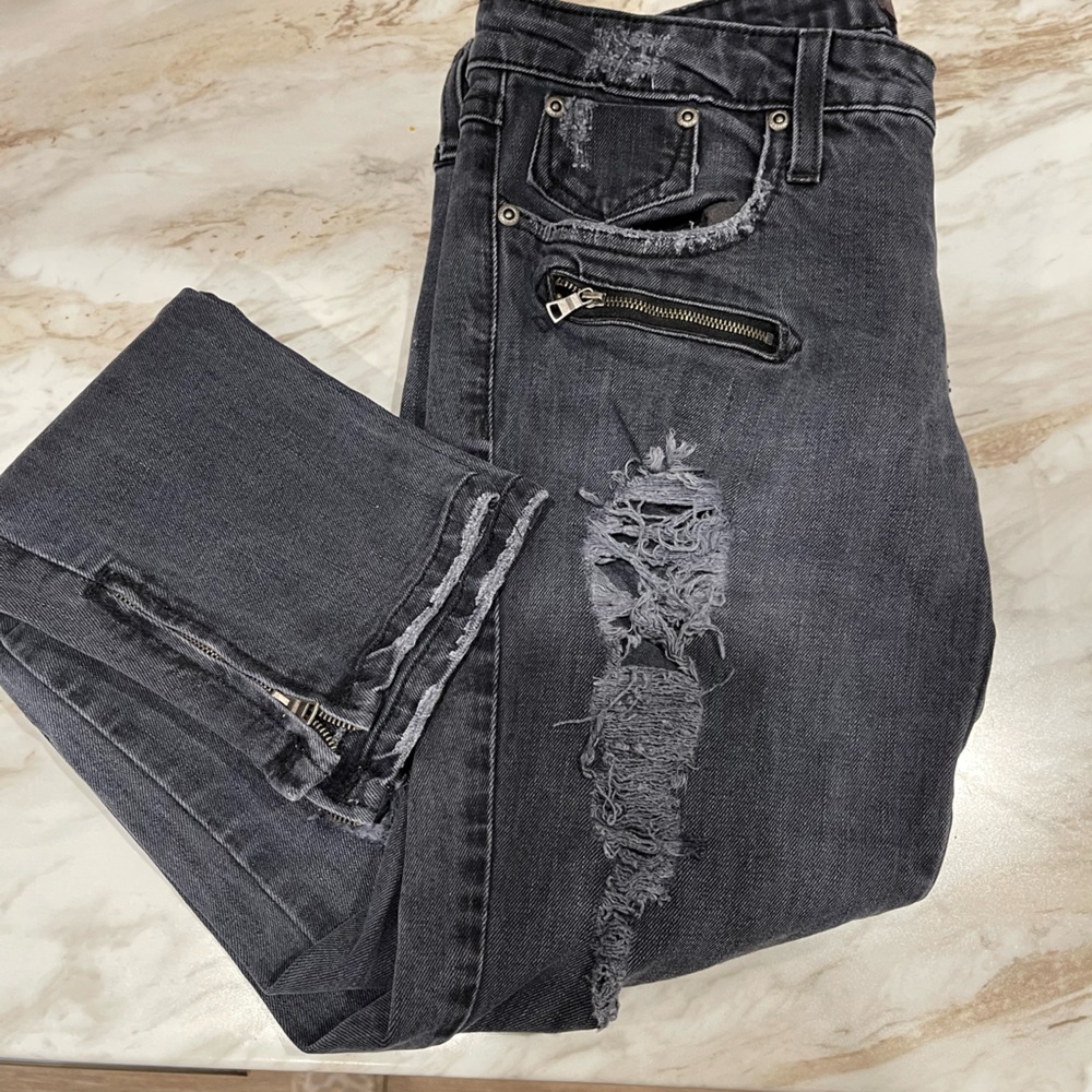 Y2K Frankie B Low-Rise, ripped Jeans